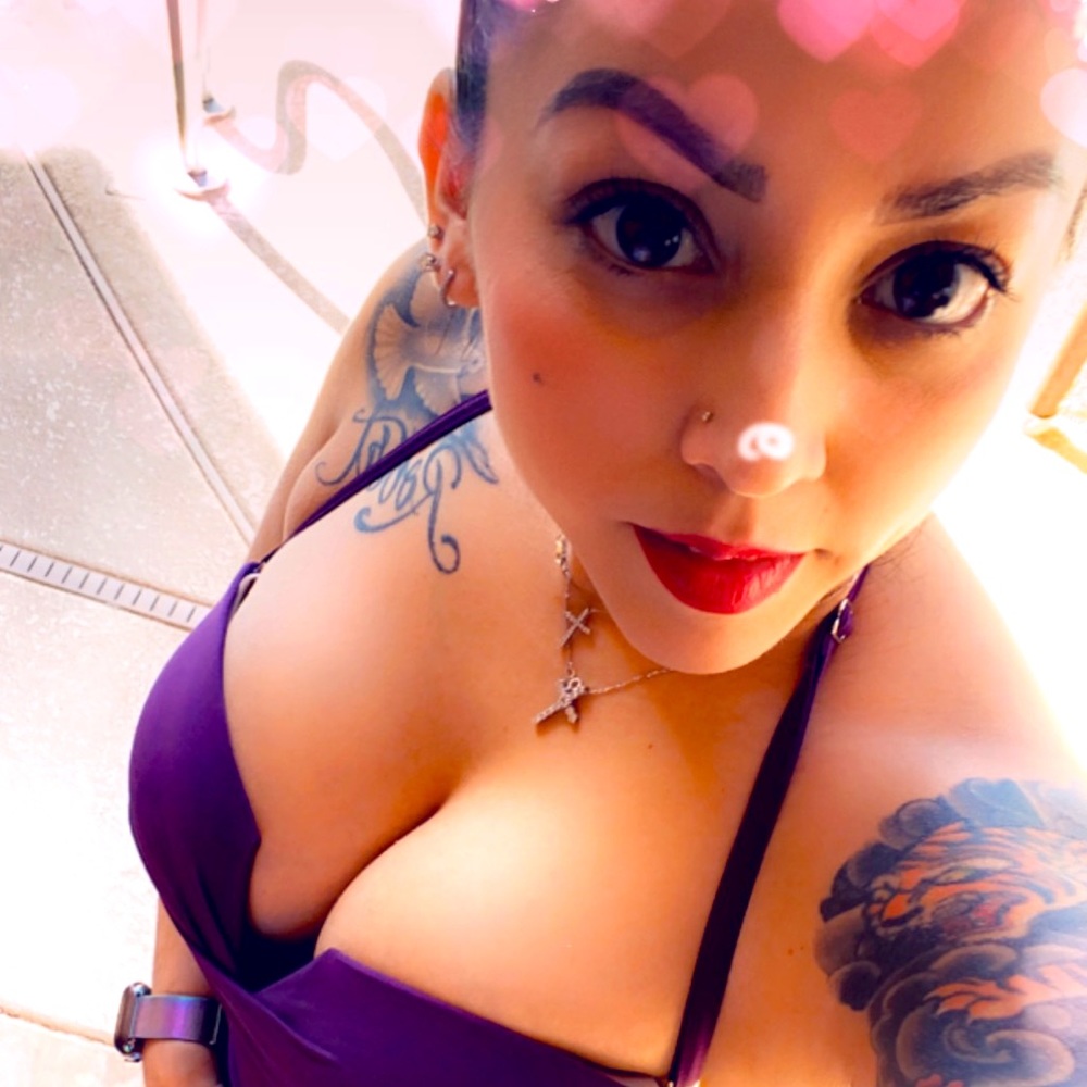 Meet your Posher, Monique